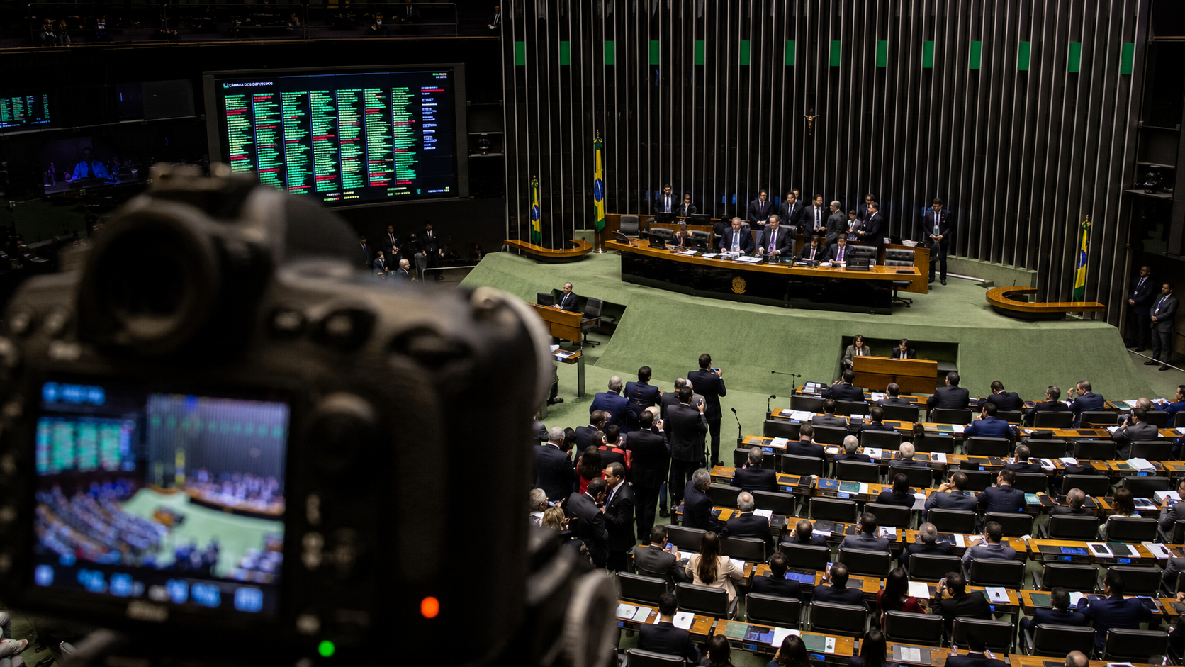 CCJ da Câmara aprova PEC que reduz maioridade penal para 16 anos